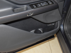 2022款 3.0T V6 四驱尊享版