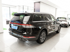2022款 3.0T V6 四驱尊享版