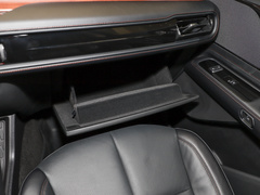 2022款 3.0T V6 四驱尊享版