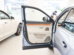 2022款 1.5T 增程式 四驱旗舰版