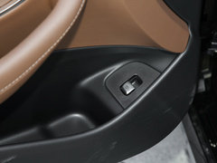 2022款 三次改款 E 300 L 豪华型 运动轿车 