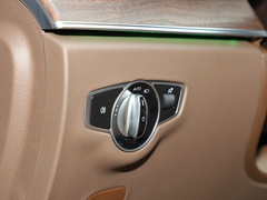 2022款 三次改款 E 300 L 豪华型 轿车 