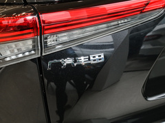 2022款 2.0T 380T 四驱豪华版