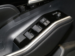 2022款 2.0T 380T 四驱豪华版