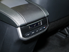 2022款 2.0T 380T 四驱豪华版