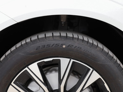 2024款 B5 四驱智远豪华版