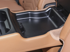 2023款 2.0T 两驱豪华型PLUS