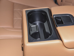 2023款 2.0T 两驱豪华型PLUS