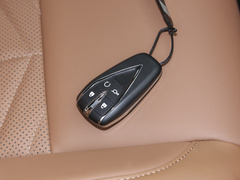2023款 2.0T 两驱豪华型PLUS