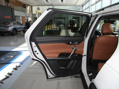 2023款 2.0T 两驱豪华型PLUS