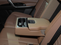 2023款 2.0T 两驱豪华型PLUS