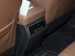 2023款 2.0T 两驱豪华型PLUS