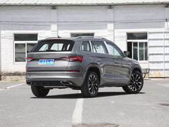 2022款 改款 TSI330 5座两驱奢享版