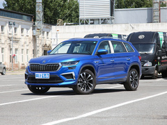 2022款 改款 TSI330 5座两驱奢享版