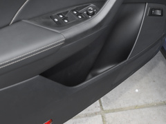 2022款 改款 TSI330 5座两驱奢享版