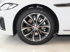 2022款 XFL 2.0T P250 两驱精英运动版