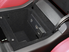 2022款 XFL 2.0T P250 两驱精英运动版