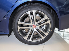 2022款 2.0T 250PS R-DYNAMIC S进取运动版