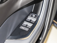 2022款 2.0T 250PS R-DYNAMIC S进取运动版