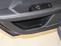 2022款 2.0T 250PS R-DYNAMIC S进取运动版