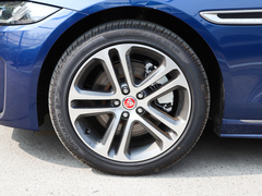 2022款 2.0T 250PS R-DYNAMIC S进取运动版