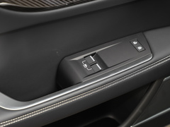 2022款 2.0T 250PS R-DYNAMIC S进取运动版