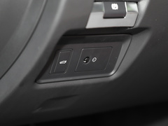 2022款 2.0T 250PS R-DYNAMIC S进取运动版