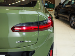 2022款 改款 xDrive 30i M运动曜夜套装