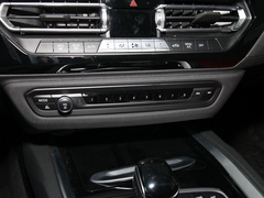 2022款 sDrive 25i M运动套装 