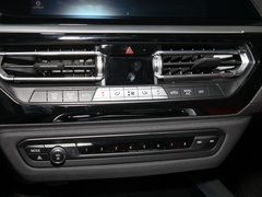 2022款 sDrive 25i M运动套装 