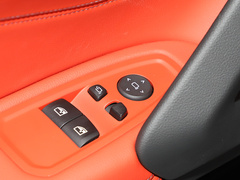 2022款 sDrive 25i M运动曜夜套装 