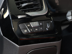 2022款 sDrive 25i M运动曜夜套装 