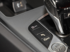 2022款 sDrive 25i M运动曜夜套装 