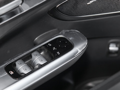 2023款 C 260 L 运动版