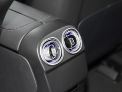 2023款 C 260 L 运动版
