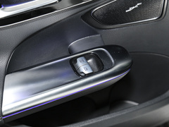 2023款 C 260 L 运动版 4MATIC