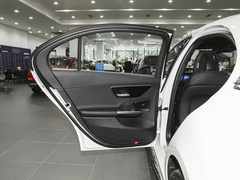 2023款 C 260 L 运动版 4MATIC
