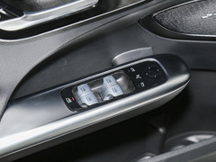 2023款 C 260 L 运动版 4MATIC