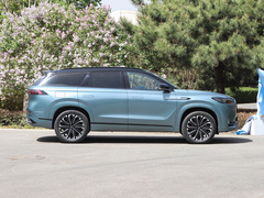 2023款 400T 两驱豪华版 5座
