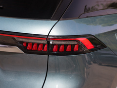2023款 400T 两驱豪华版 5座