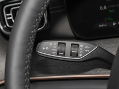 2023款 400T 两驱豪华版 5座