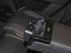 2023款 400T 两驱豪华版 5座