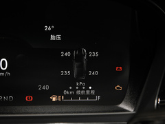 2022款 2.0T 两驱阿拉斯加冰川限量版