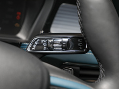 2022款 2.0T 两驱阿拉斯加冰川限量版