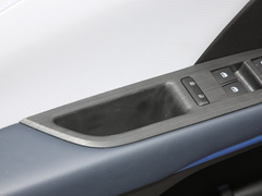 2023款 1.3T 轻混自动尊享版