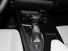 2022款 260h 探・趣版