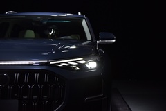 2022款 40 TFSI quattro 观云型 Light 飞骑套装