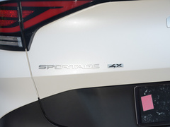 2023款 2.0T 两驱豪华版
