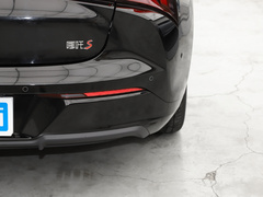 2022款 增程版 1160km 后驱大版