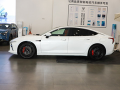 2022款 增程版 1160km 后驱大版
